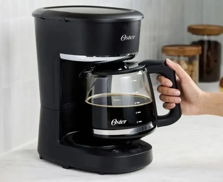 Oster programable no SCA sobre una encimera de cocina